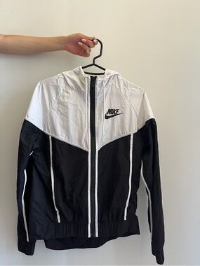 Nike Women’s Black & White Colorblock Hooded Bomber Jacket